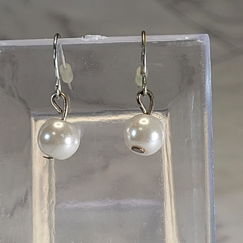 Pearl imitation round drop earrings